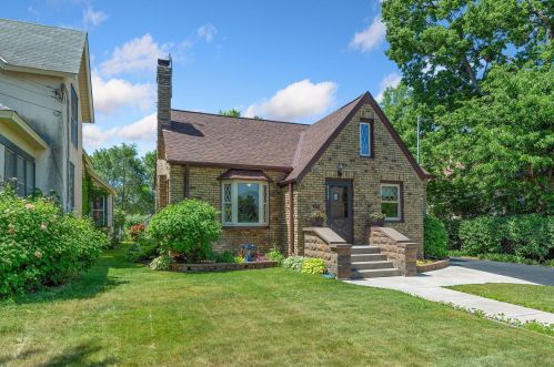 4339 Broadway Ave, Minneapolis, MN 55422-1251