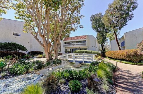 800 Camino Real, Redondo Beach CA  90277-4367 exterior