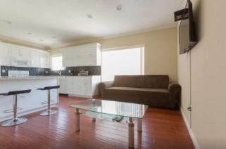 332 Virgil Ave, Los Angeles CA  90020-3624 exterior