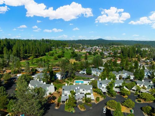 127 Rockwood Dr, Grass Valley CA  95945-5636 exterior