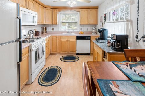 459 Newport Rd, Lacey NJ  08731-4809 exterior