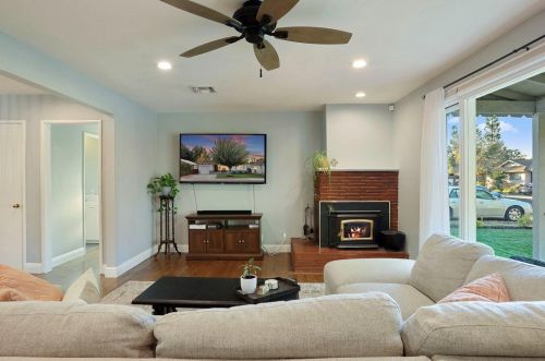 612 Catalina Way, Modesto CA  95350-4213 exterior