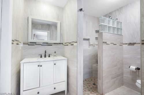 1828 47 St, Cape Coral FL  33904-9001 exterior