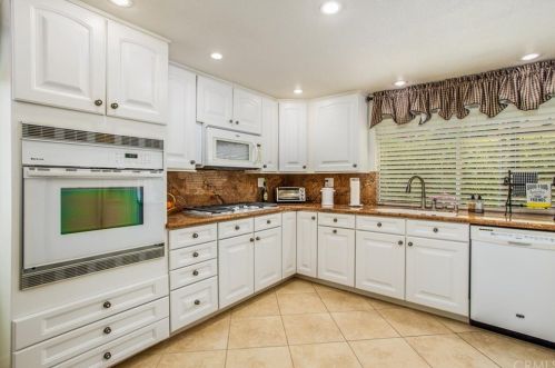 25219 Huron St, Loma Linda CA  92354-3609 exterior