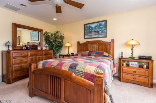 30 Surrey Ln, Flemington NJ  08822-1588 exterior