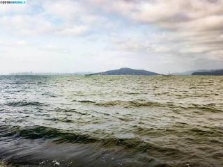 469 Western Dr, Richmond, CA 94801-3740