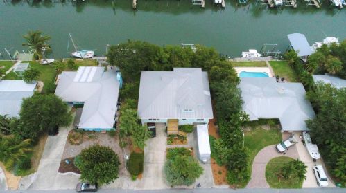 248 Marina Dr, Fort Pierce, FL 34949-8817