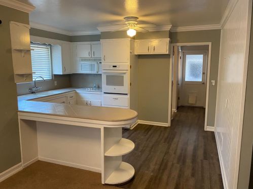 100 Pedras Rd, Turlock CA  95382-1721 exterior