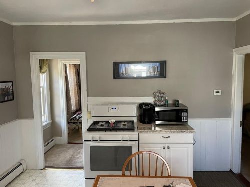 8 Ballou Ave, Lincoln RI  02865-2806 exterior