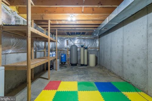 10077 Lindale Ave, Upton PA  17225-8373 exterior