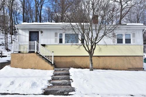 17 Buttaro Rd, Woburn, MA 01801-3619