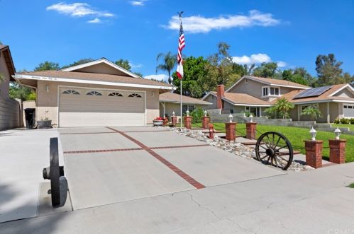 14952 Rolling Ridge Dr, Chino Hills, CA 91709-2660