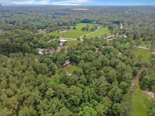 16501 Williams Rd, Conroe TX 77303-3496 exterior