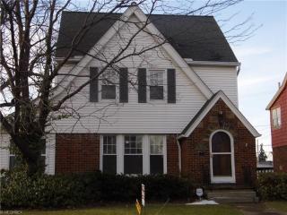 134 207th St, Cleveland, OH 44123-1012