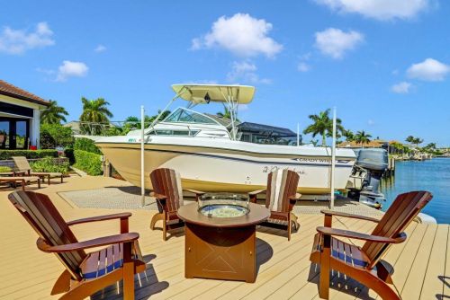 601 Crescent St, Marco Island FL  34145-1909 exterior