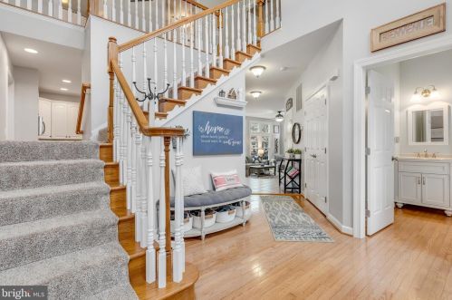 14413 Clubhouse Rd, Gainesville, VA 20155-3817
