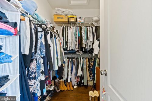 13846 Estate Manor Dr, Gainesville VA 20155-5951 exterior