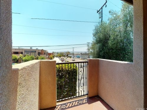 2409 Carson St, Torrance CA  90501-3120 exterior