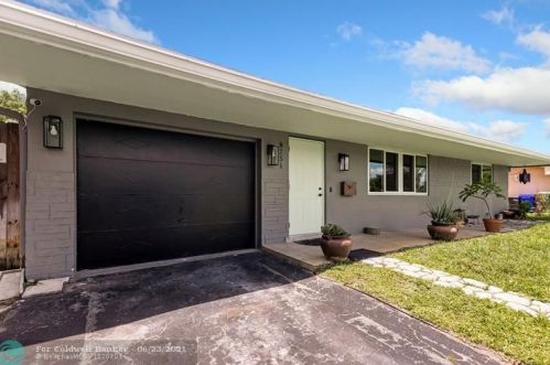 8251 11th Ct, Hollywood, FL 33024-4909