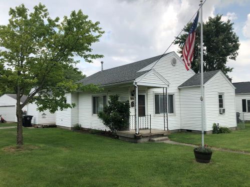 881 Columbus St, Wilmington, OH 45177-1953