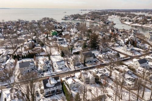 17 Crockett St, Norwalk CT  06853-1610 exterior