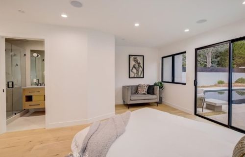 16627 Gilmore St, Van Nuys CA  91406-5610 exterior