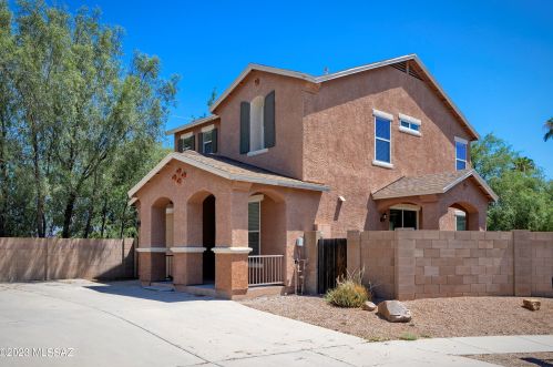 8095 Cabinet St, Tucson, AZ 85730-1293
