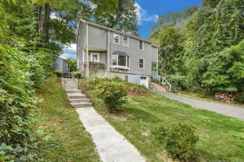 106 Brookside Dr, Stamford, CT 06902-3504