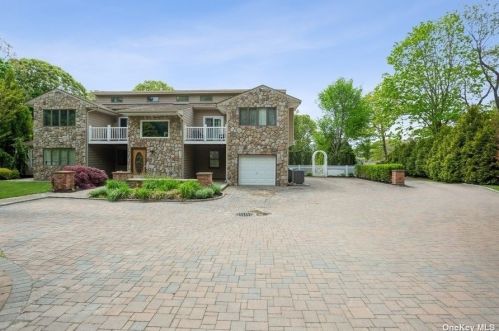 56 Frowein Rd, Center Moriches, NY 11934-1604