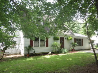383 Edgewater Dr, Macon, GA 31220-2622