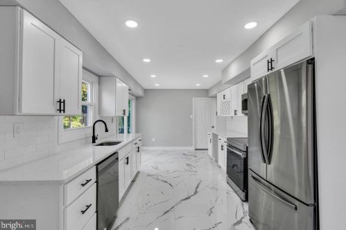 188 Tiffany Ln, Willingboro NJ  08046-3855 exterior