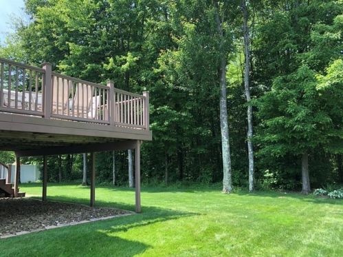 3333 Long Branch Dr, New Castle PA  16105-2929 exterior