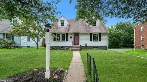 324 Perkiomen Ave, Lansdale, PA 19446-3527