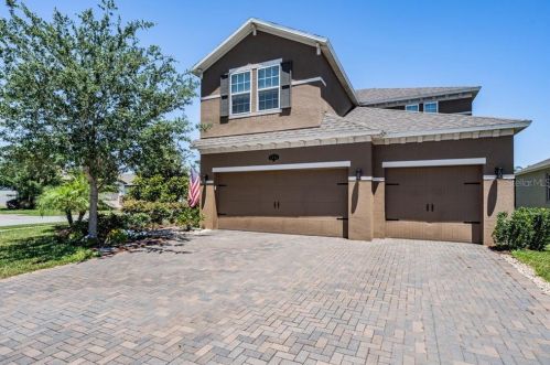 1606 Feather Grass Loop, Lutz FL  33558-2804 exterior