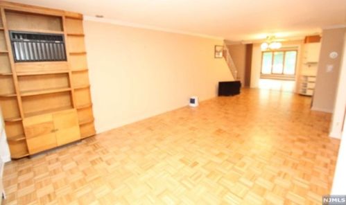 434 Harristown Rd, Ridgewood NJ  07452-2836 exterior