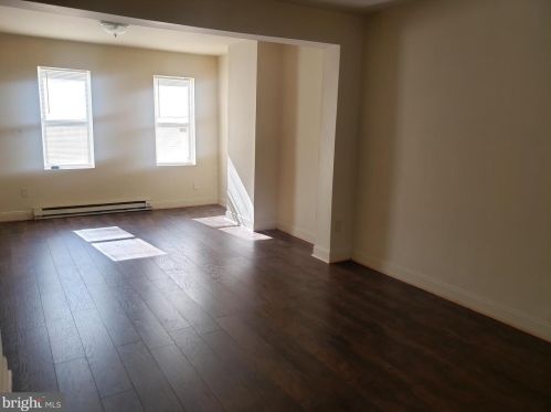 3920 Coral St, Philadelphia, PA 19124-5015