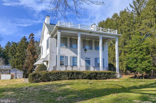 225 Moul Ave, Hanover, PA 17331-2036
