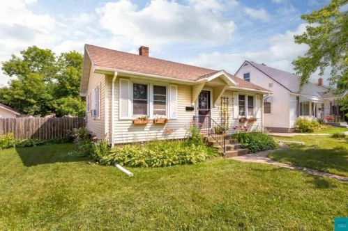 715 James St, Ely, MN 55731-1535