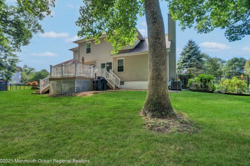 305 Bartley Rd, Jackson Twp NJ  08527-1166 exterior