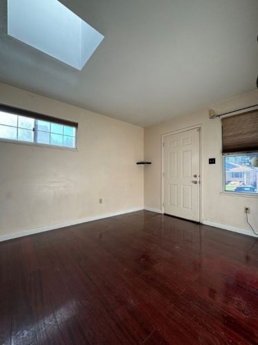 1240 Love St, Pittsburgh, PA 15218-1120