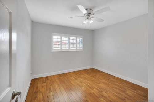 2045 Oliver Ave, San Diego CA 92109-5549 exterior