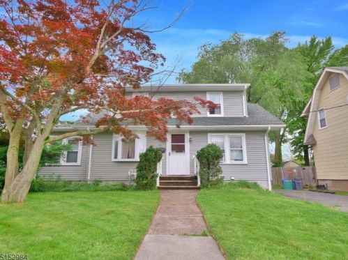 35 3rd Ave, West Paterson, NJ 07424-1539