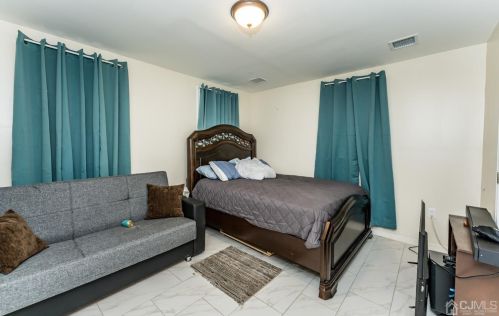 515 Sayre Ave, Perth Amboy NJ  08861-3681 exterior