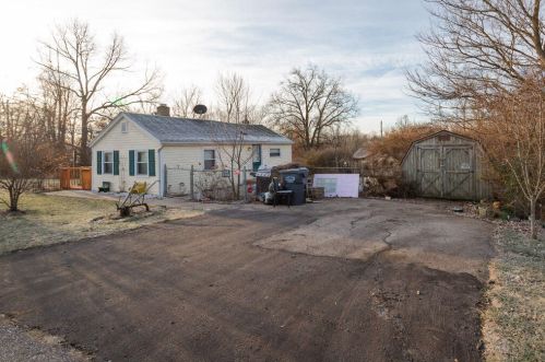 6099 Clubhouse Dr, Covington, KY 41015-2390