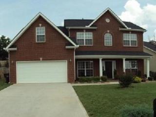 710 Huntcliff Ln, Knoxville, TN 37922-4403