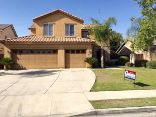 12518 Stemple Dr, Bakersfield, CA 93312-5801