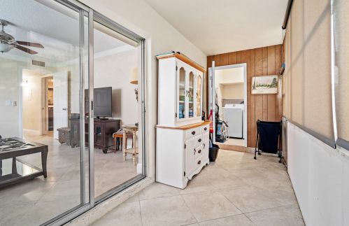 16 Burgundy A, Delray Beach FL  33484-5402 exterior