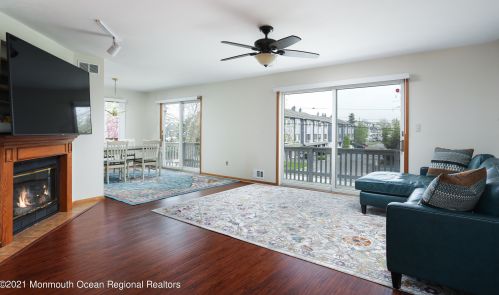 237 Shore Dr, Monmouth Hills NJ  07732-1567 exterior