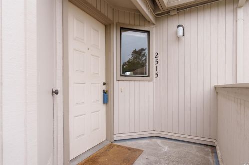 2515 Westberry Dr, Santa Rosa, CA 95403-4134