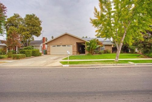 3174 Sierra Ave, Fresno, CA 93710-5917